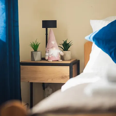 Jagodowa Przystan - Dom Caloroczny *