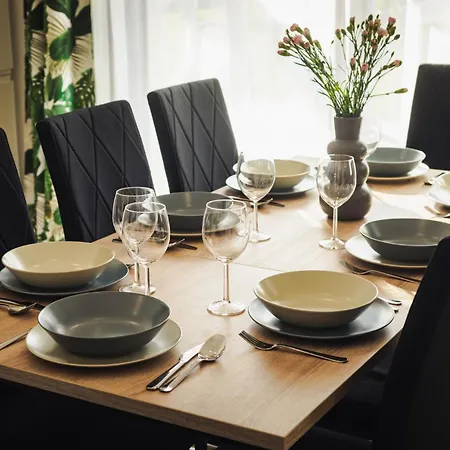 別荘 Jagodowa Przystan - Dom Caloroczny