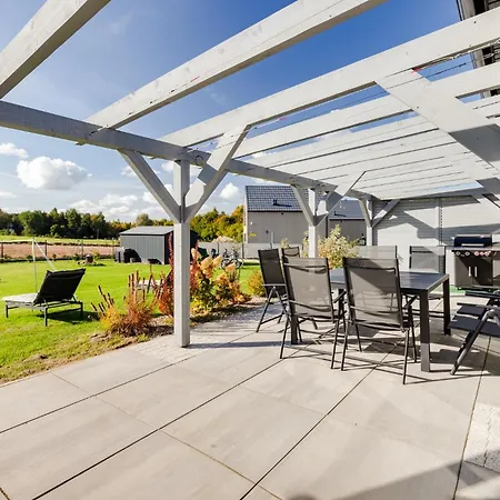 Jagodowa Przystan - Dom Caloroczny 別荘 Odargowo