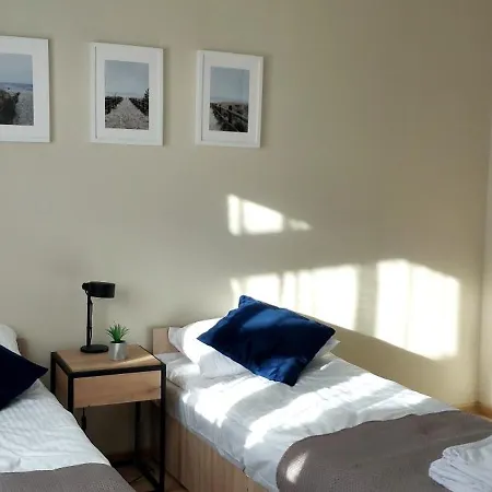 Jagodowa Przystan - Dom Caloroczny 別荘 Odargowo