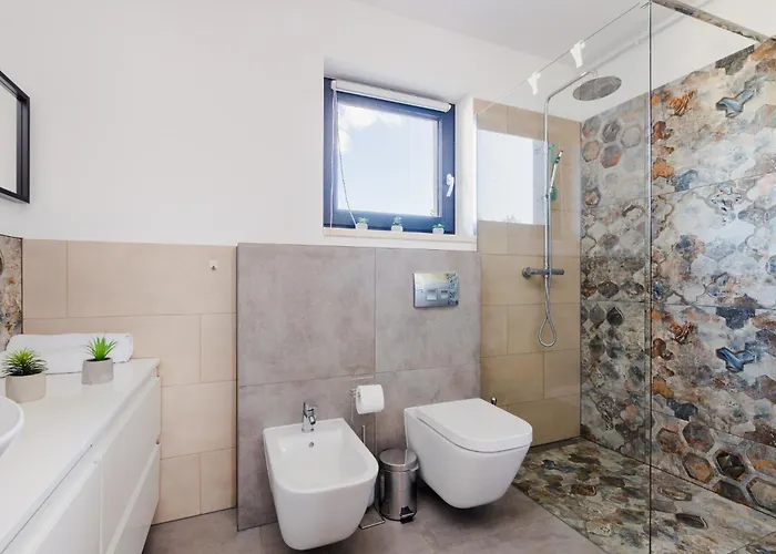 Jagodowa Przystan - Dom Caloroczny *